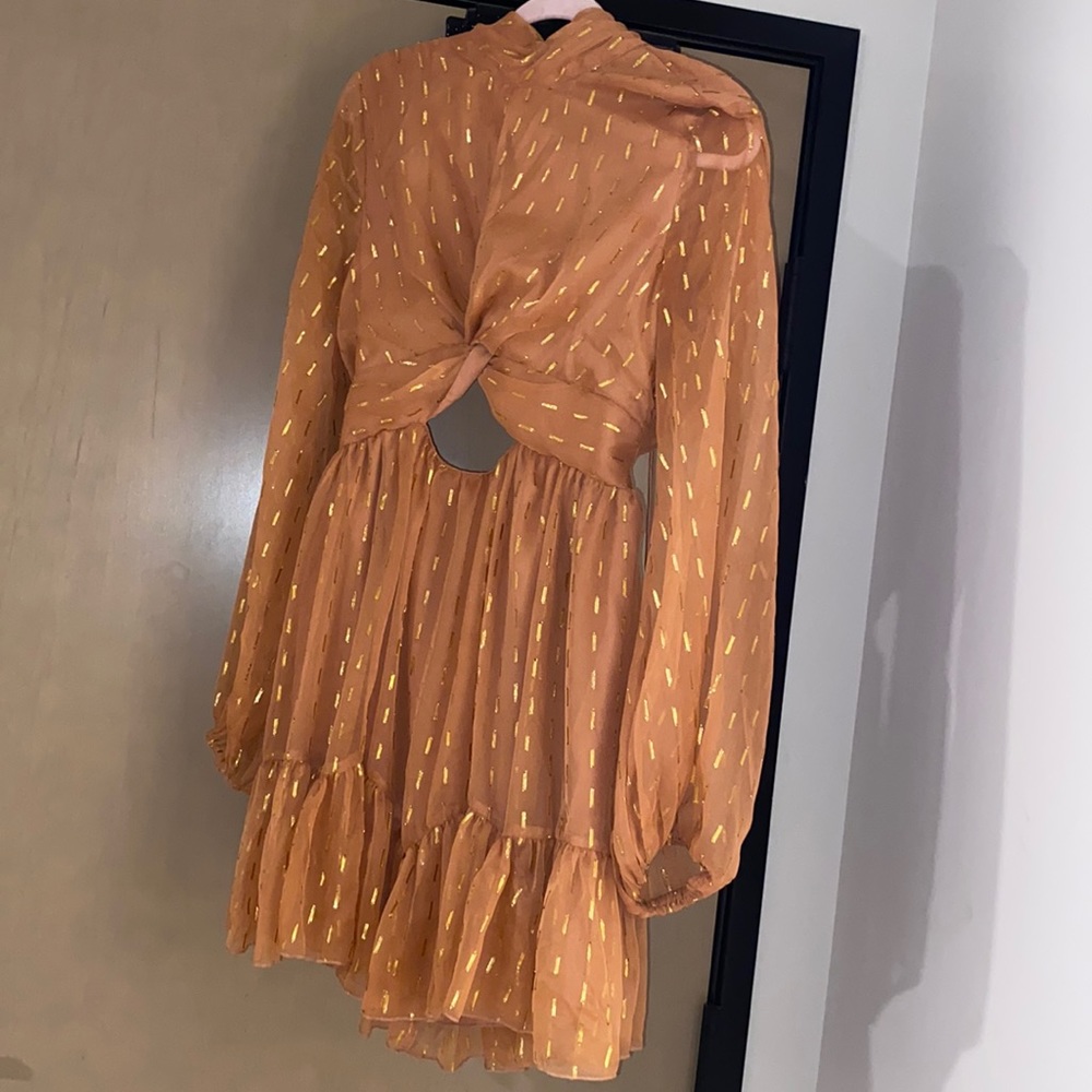 Gorgeous dress with gold fleck detailing! Worn once! SMOKE & PET FREE HOME!